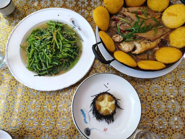 曬曬我們一家三口的午餐,海邊度假簡便餐,3菜145元,看看合適嗎 曬曬我們一家三口的午餐,海邊度假簡便餐,3菜145元,看看合適嗎