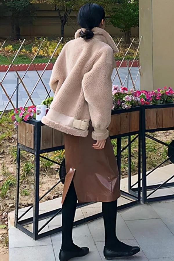 外套裡面別總穿衛衣了，今冬這樣穿最流行