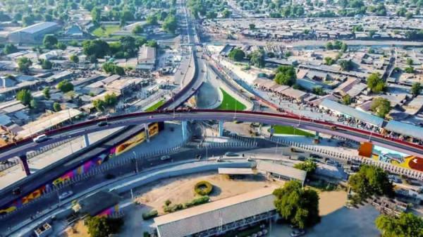 中企承建的奈及利亞博爾諾州立交橋及公路專案舉行通車儀式