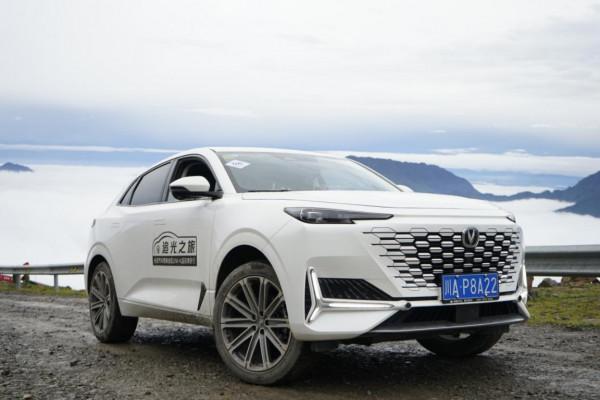 挑戰川西高原,舒適與越野效能否兼得,讓UNI-K告訴你答案 挑戰川西高原,舒適與越野效能否兼得,讓UNI-K告訴你答案