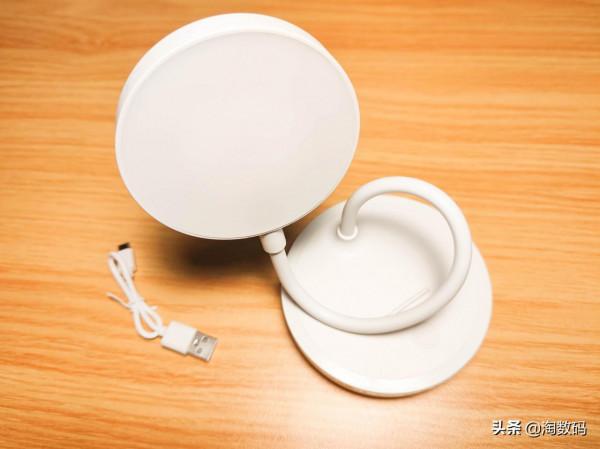 國貨數碼內卷:¥9塊9LED檯燈也配觸控3檔+USB鋰電池,拆解曬個單 國貨數碼內卷:¥9塊9LED檯燈也配觸控3檔+USB鋰電池,拆解曬個單