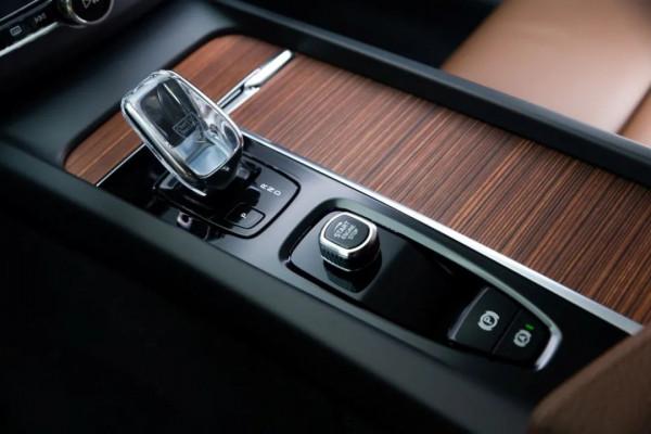 面面俱到的豪華中型SUV,車叔試駕沃爾沃新款XC60 面面俱到的豪華中型SUV,車叔試駕沃爾沃新款XC60