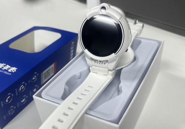 學生電話手錶也玩起了翻轉雙攝？dido F05S 學生多功能電話手錶體驗