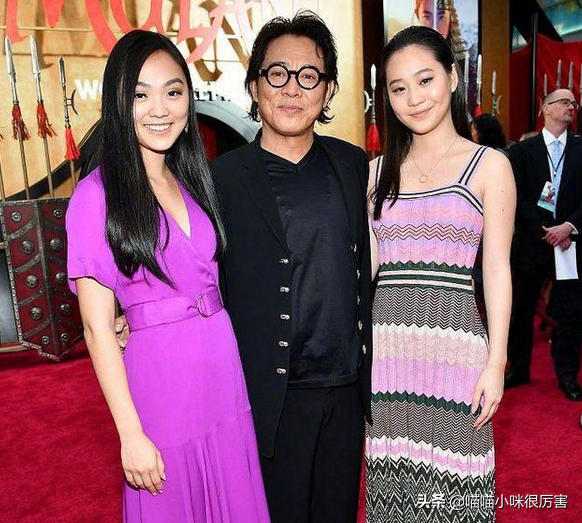 同是李連杰孩子，利智和黃秋燕的女兒，享受的父愛有差別