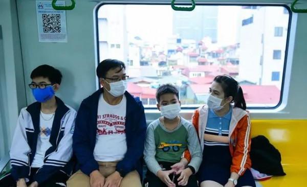 河內輕軌第一天收費運營，幾乎無人乘坐 這是為何？