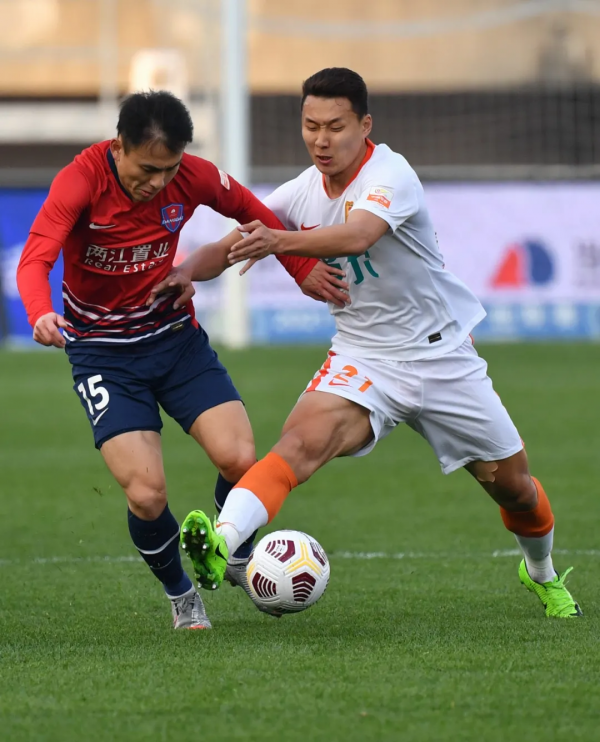 “大摩托”復出 重慶隊立馬改觀 保級形勢大增 “大摩托”復出 重慶隊立馬改觀 保級形勢大增