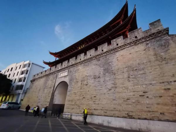 夜遊臨安古城，不一樣的美