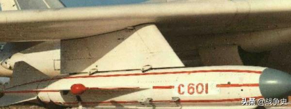 中國轟6有多強？出口伊拉克戰績輝煌，美國宙斯盾艦險成刀下之鬼