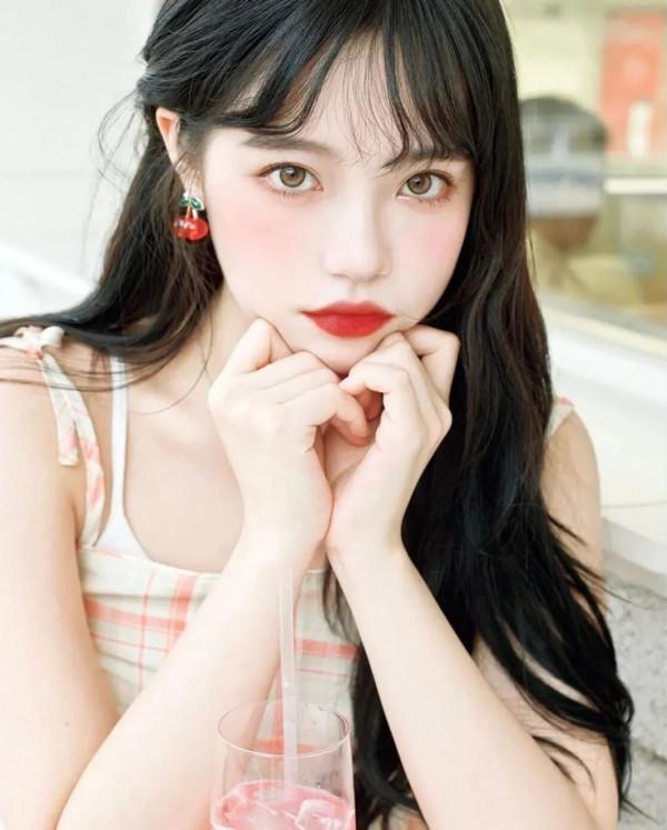 經常化妝的女人，化妝品有這4樣就夠了，好用易上手