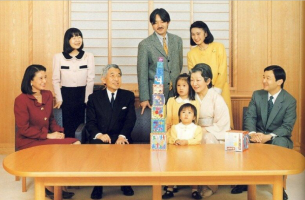 真子佳子愛子三孫女中,美智子更喜歡哪個,肢體動作展現無餘 真子佳子愛子三孫女中,美智子更喜歡哪個,肢體動作展現無餘