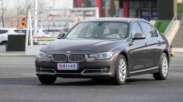 配置高里程低，高性價比的“罕見”二手寶馬320Li