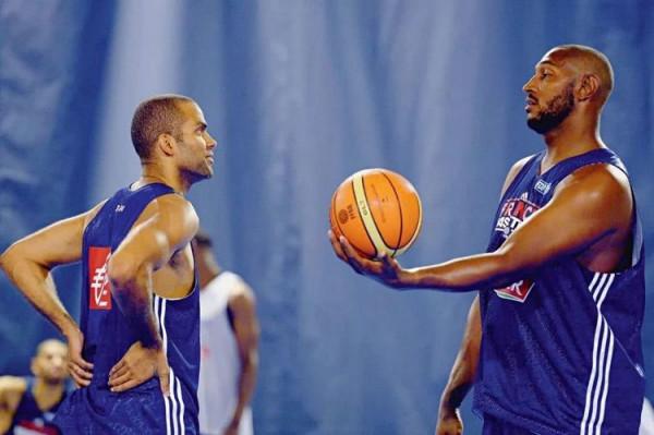 法國“魔術師”——迪奧 法國“魔術師”——迪奧