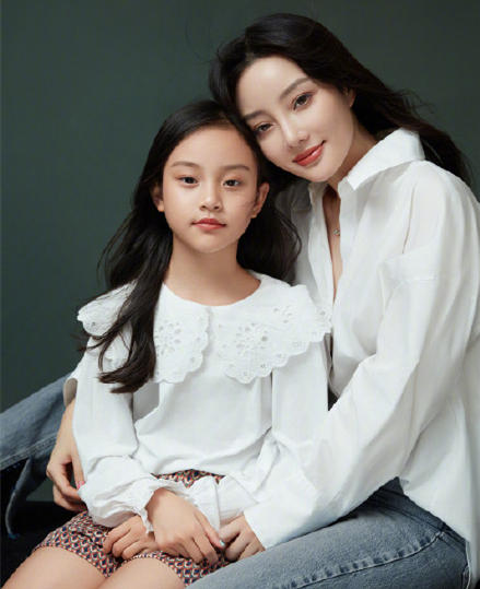 女大十八變！這些基因優秀的星二代，不靠整容照樣越長越好看