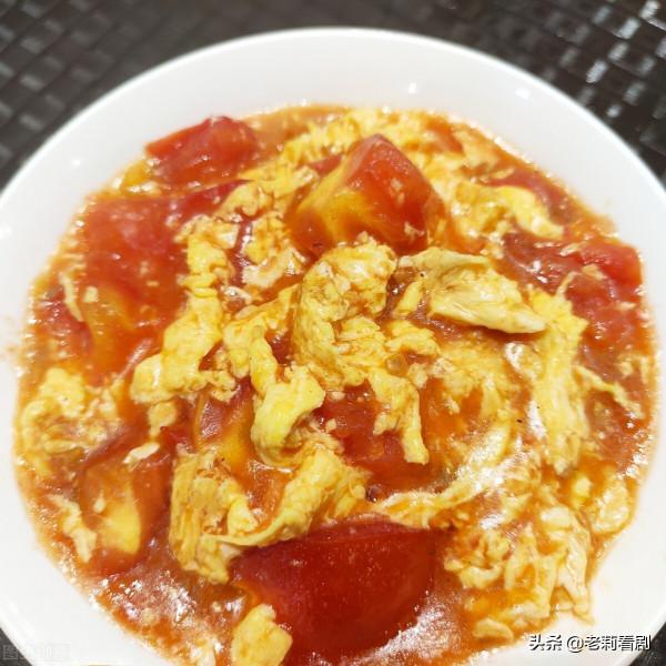 7歲男童被父親拋棄,好心大叔將他撫養長大,他卻恨了大叔五年 7歲男童被父親拋棄,好心大叔將他撫養長大,他卻恨了大叔五年