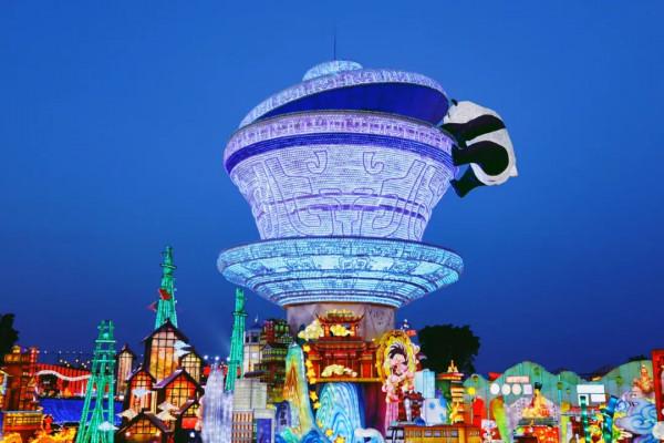 1年有150天住酒店，44次旅行，47次飛行！這江南女子怎麼做到的？