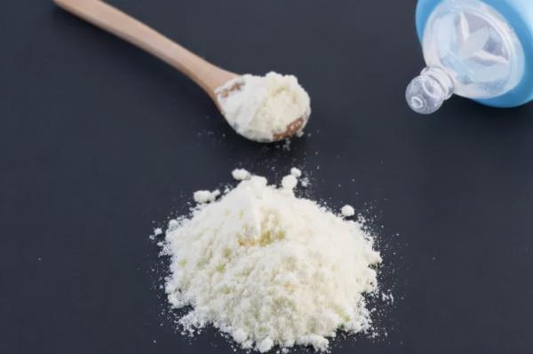 螢火創業簡報|小米手機賣不動了:8000家門店也沒用? 螢火創業簡報|小米手機賣不動了:8000家門店也沒用?