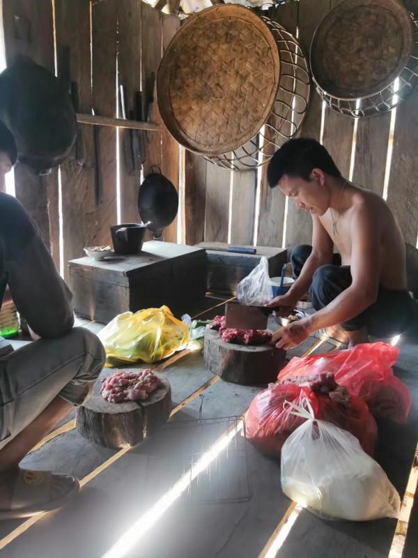 雲南最邊陲且原始寨子裡的古樹茶是什麼滋味? 雲南最邊陲且原始寨子裡的古樹茶是什麼滋味?