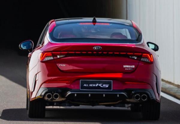 新款起亞K5凱酷登場,長近5米,12.3英寸雙聯屏,顏值更出色 新款起亞K5凱酷登場,長近5米,12.3英寸雙聯屏,顏值更出色