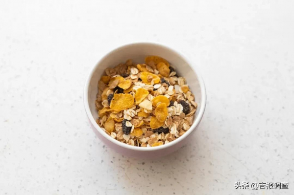 中醫專家提醒你：通便別再盯著香蕉了，這7種食物是真正的&OpenCurlyDoubleQuote;通便之王&rdquo;