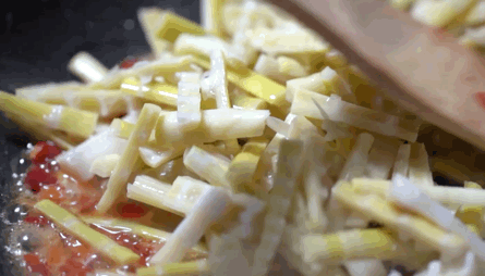 雷公山野生八月筍搶鮮上市,肉質細膩,美味又營養 雷公山野生八月筍搶鮮上市,肉質細膩,美味又營養