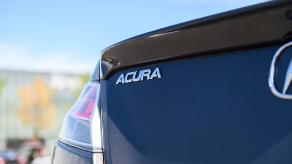 誰說我是雅閣王?超稀有3.5L自吸V6謳歌TL 誰說我是雅閣王?超稀有3.5L自吸V6謳歌TL