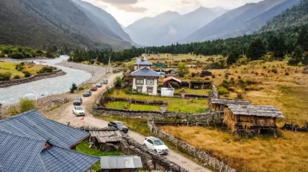 駕賓士SUV探索318（下）：一車一世界