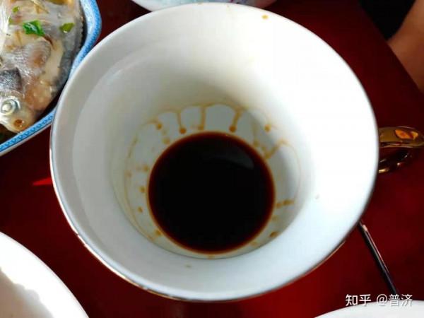 年夜飯群聊喝酒，從黃酒扯到清酒，想不到威士忌要用玉米糖漿勾兌