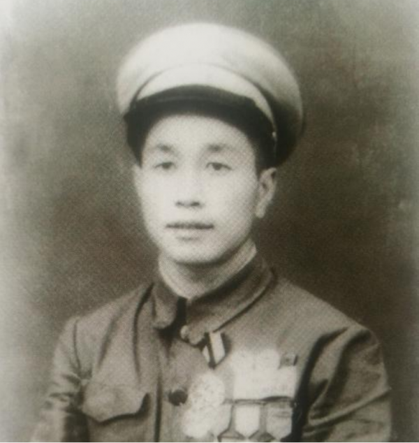 長津湖戰役後，被上級緊急調回的戰鬥英雄周文江，後來成就如何？