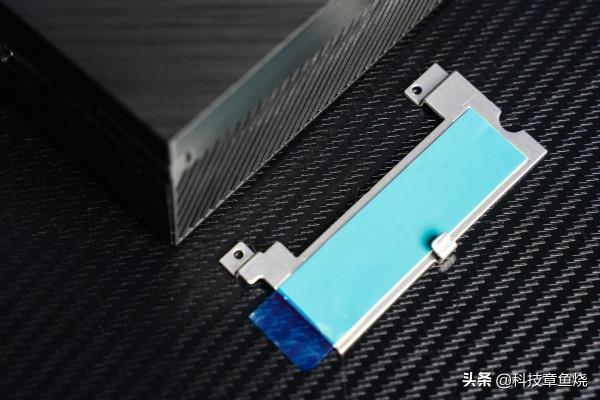 價格不足兩千，手掌大小的華碩PN41迷你電腦適合誰用？