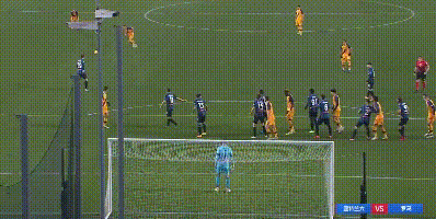 羅馬一人為穆帥拼命！小腿被壓彎也不下場，他一球沒進，卻造3球