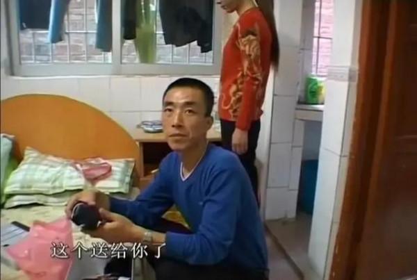 毒品有多恐怖?記者深入跟蹤廣州癮君子3年,真實記錄其悲慘生活 毒品有多恐怖?記者深入跟蹤廣州癮君子3年,真實記錄其悲慘生活