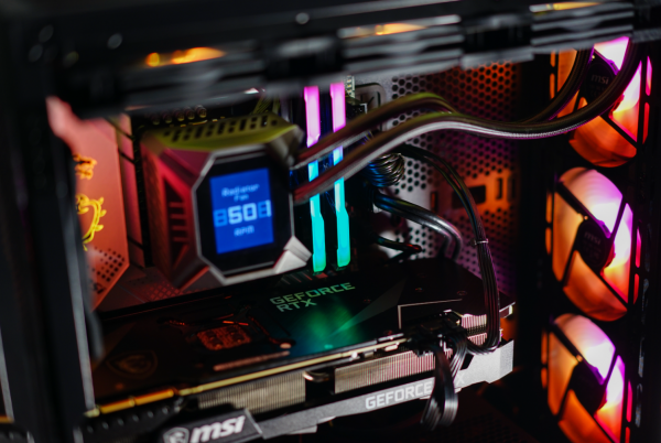 朗科絕影RGB記憶體評測：國產長鑫顆粒加持！媲美三星CL14超低時序