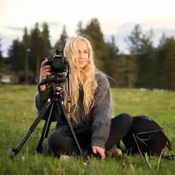 “北歐李子柒”隱居十年，瑞典旅遊局為她打call，卻被網友罵