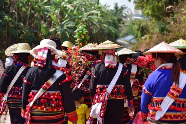 雲南特有的15個少數民族 雲南特有的15個少數民族