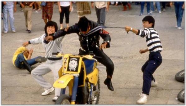 飛躍黃河的柯受良，50歲去世後，為何200多位明星為他籌款下葬？