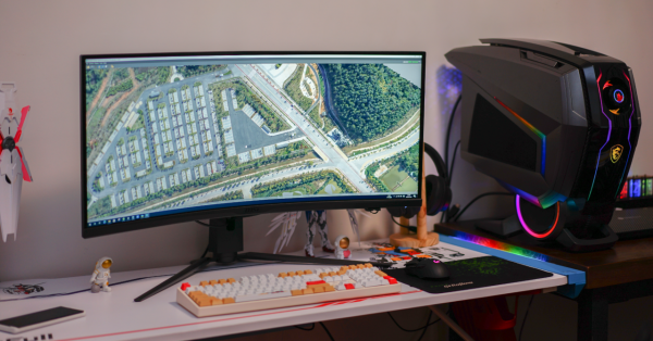 幫小夥伴搞了臺4萬元的桌上型電腦是什麼體驗？微星宙斯盾Ti5上手把玩