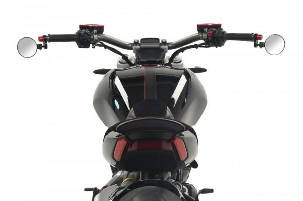 摩托車的原廠後視鏡是個神設計 摩托車的原廠後視鏡是個神設計