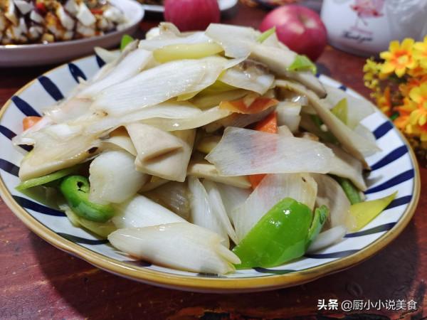 大廚陪媳婦過元宵，話不多說端菜上桌，網友說好吃的比好聽的實惠