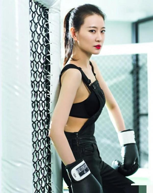 王樂君，著名演員，文靜淑女形象