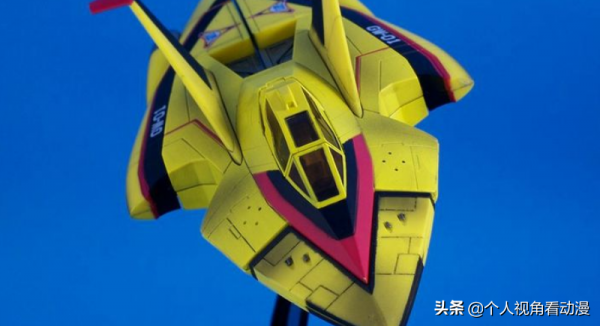 迪迦奧特曼：你選擇飛燕一號還是飛燕二號？二者各自的優勢是什麼