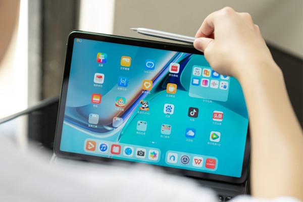 1099起！盤點元旦五款「不吃灰」數碼清單，照著買就對了