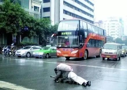 世界存在了幾十億年,人類只是初來乍到 世界存在了幾十億年,人類只是初來乍到