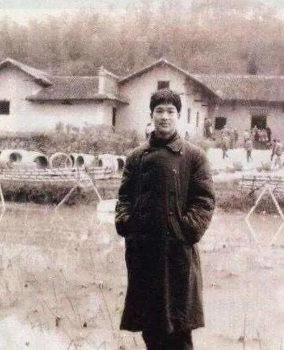 張國立：與鄧婕再婚後，把前妻當親人，親兒子卻經常給他添堵