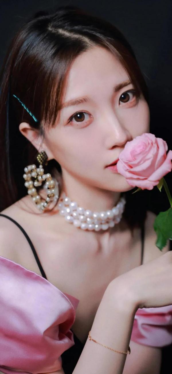 張純燁 全面屏 腿精桌布 張純燁 全面屏 腿精桌布