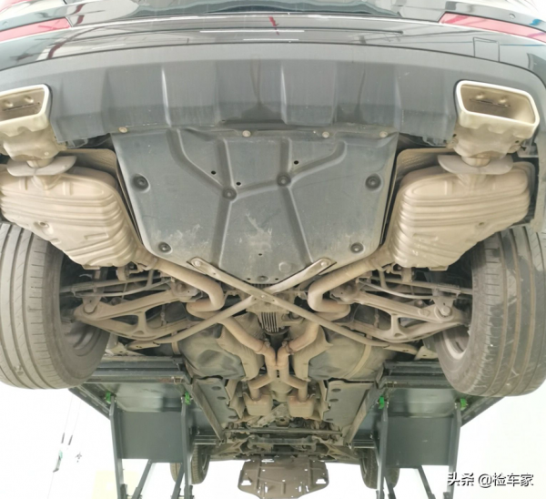 尷尬了!在朋友手裡花32萬買輛賓士商務車,檢測後差點“翻船” 尷尬了!在朋友手裡花32萬買輛賓士商務車,檢測後差點“翻船”