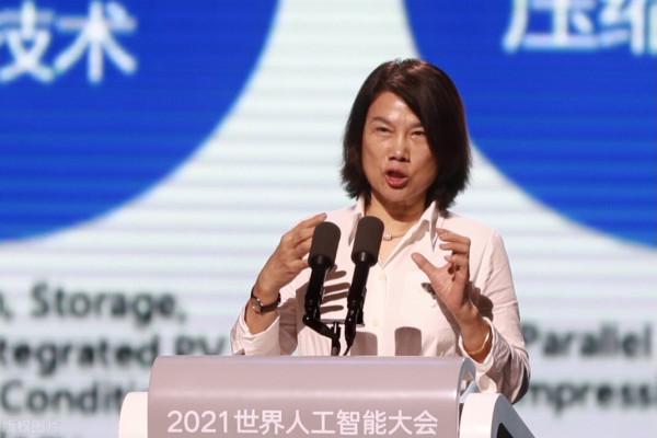 董明珠：讓中國強大不能靠網際網路，真正支撐的是製造業