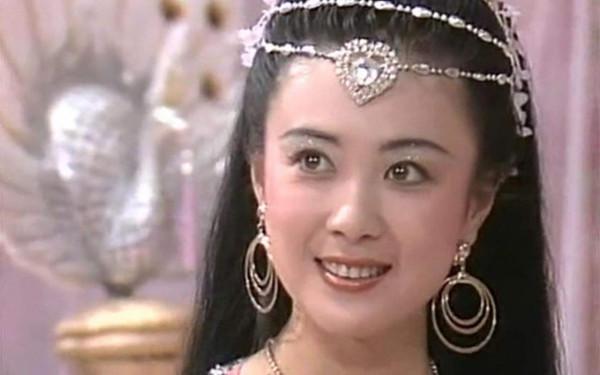 當4位內地大美人，遇到港臺經典女神，顏值差距就出來了