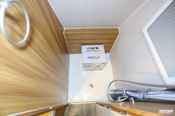 月薪7000就能買的拖掛房車！實拍卓美亞T420Z拖掛房車