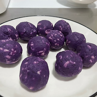 只要掌握好比例，紫薯芝士烙餅就能一次成功