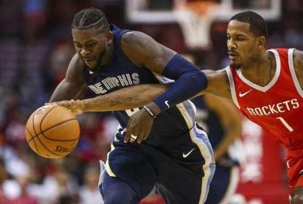 防守就是肉盾?來看看這幾位的防守,球隊不可缺的小角色 防守就是肉盾?來看看這幾位的防守,球隊不可缺的小角色